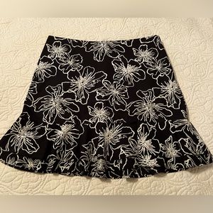 White House Black Market Skirt size 4
